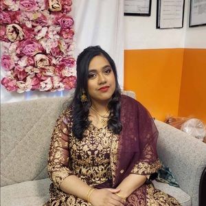 Meet your Posher, Nadia